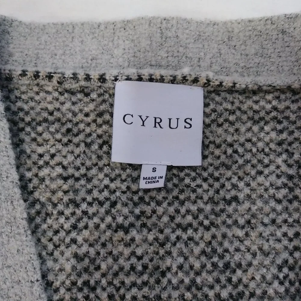 Cyrus Plaid Button Down Cardigan Sweater Grey White Charcoal Tan Small - Picture 9 of 10